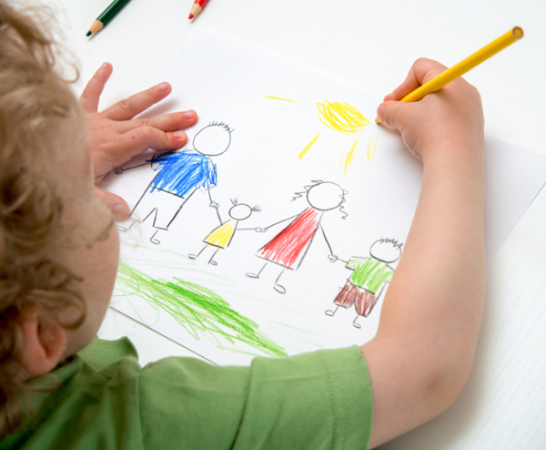 crianca-desenhando-carlos-damasceno-desenhos-realistas-3
