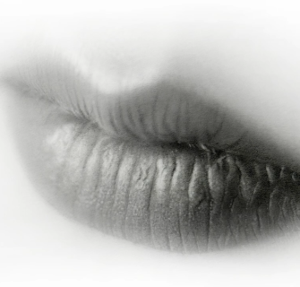 Desenho Realista de uma boca – Mistura e Sombreamento Hiper-Realista – Lápis e Carvão by Tony Woodcock