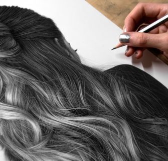 Desenho de cabelo fotorrealista com grafite by Heather Rooney